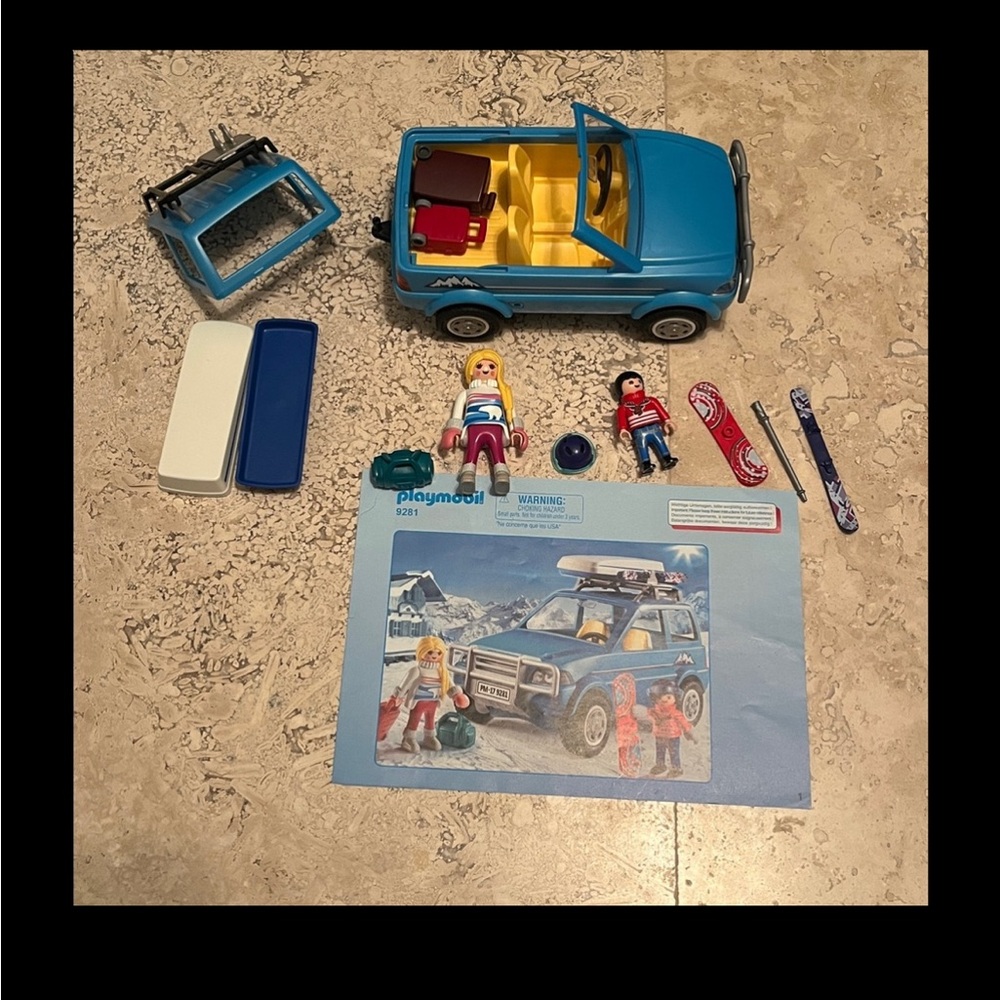 Playmobil Winter SUV includes all pieces and manual (9281)